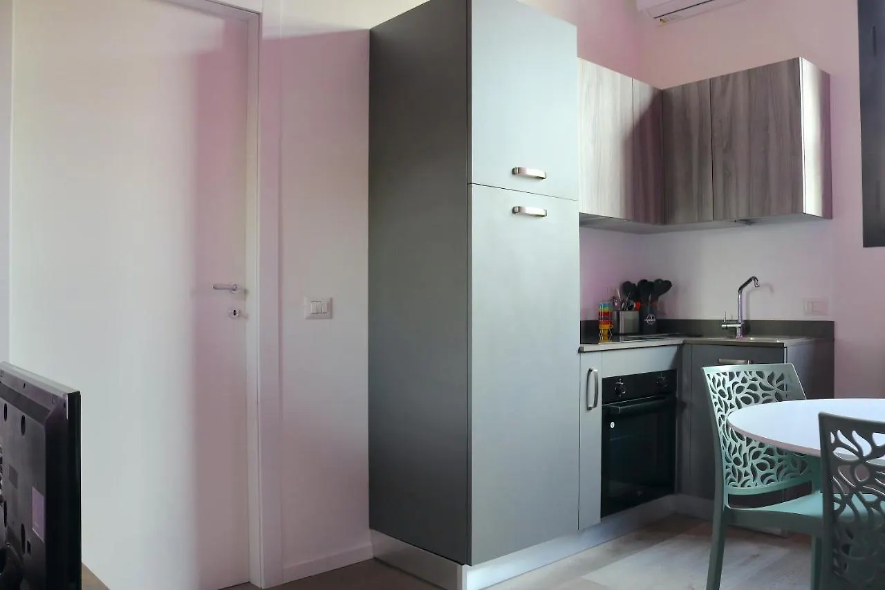 Smart And Comfy Apartment - Via Repubblica Di San Marino 밀라노 이탈리아